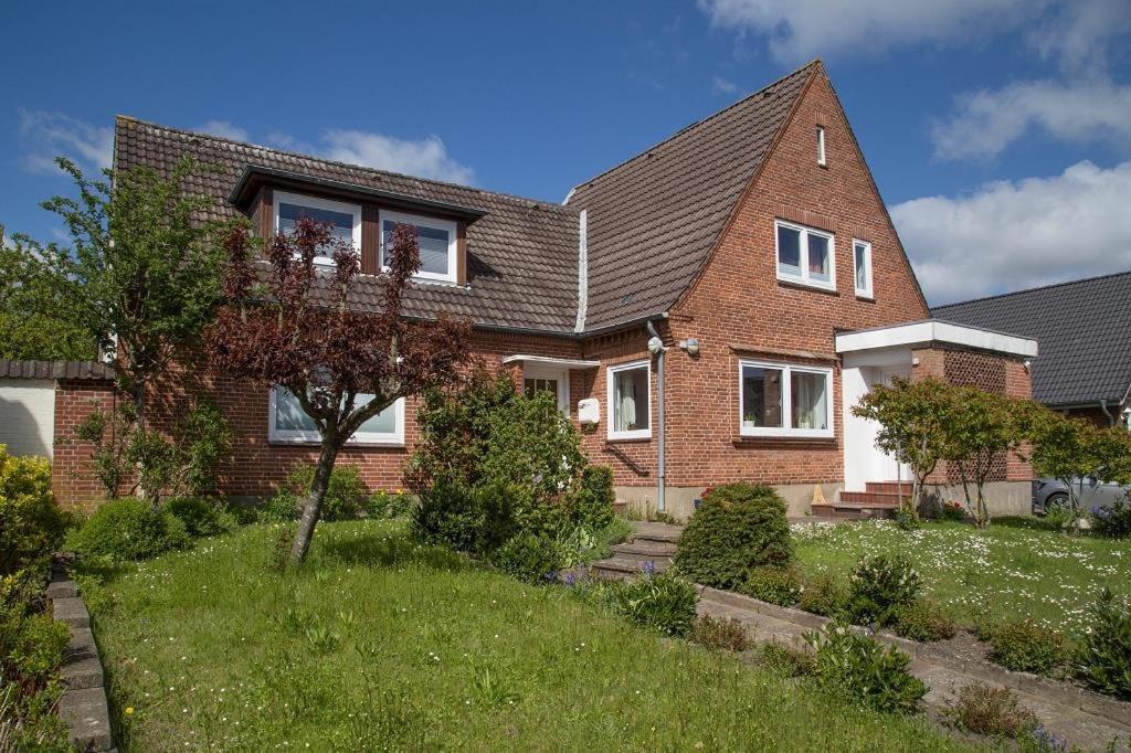 Feddersen'S Ferienwohnung ฮาร์ริสลี ภายนอก รูปภาพ
